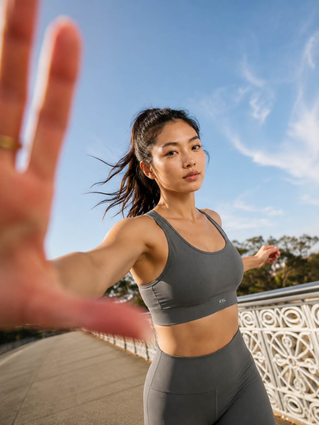 LiftContour 挖背支撐運動內衣｜穿這件運動內衣